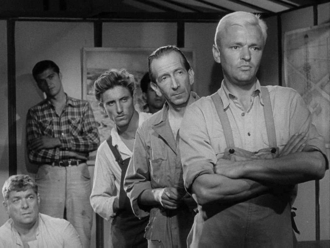 The Wages of Fear (1953) Criterion.mkv_snapshot_00.45.08_[2018.0