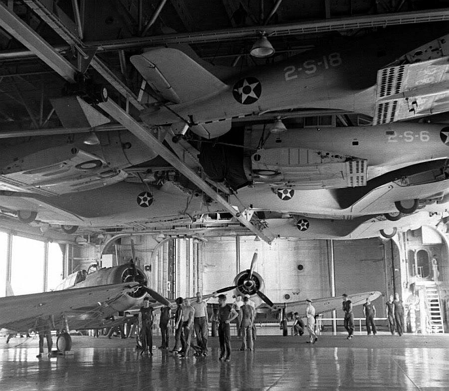 << USS Hornet CV-8 Merit International | N° 62001 | 1:200 >> - Page 2 19021507372023134916121465