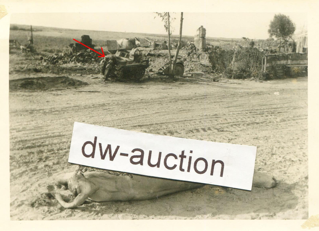 Inf. Rgt. 171 , zerstörtes Kettenkrad