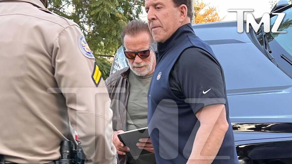 Arnold Schwarzenegger sale ileso tras fuerte choque automovilístico