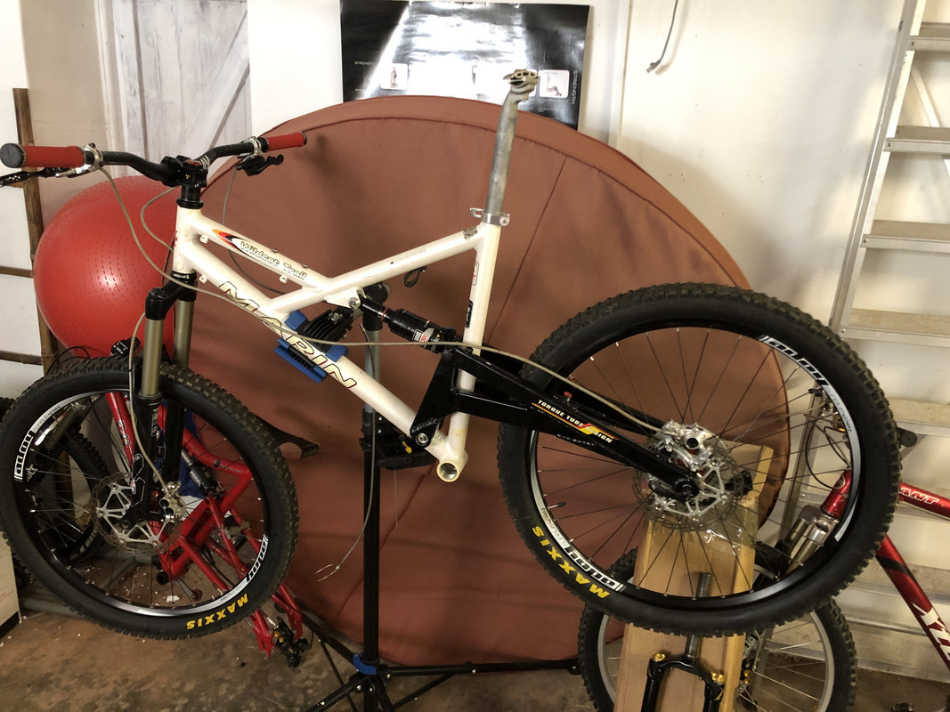 126257B7-4A71-4112-8D9F-39676FA7139F