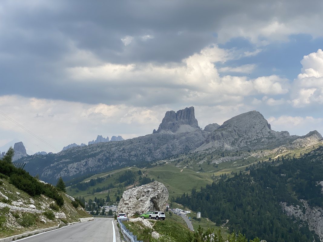 4D7F4A51-FE79-4EE8-8320-C63D3A2D241D