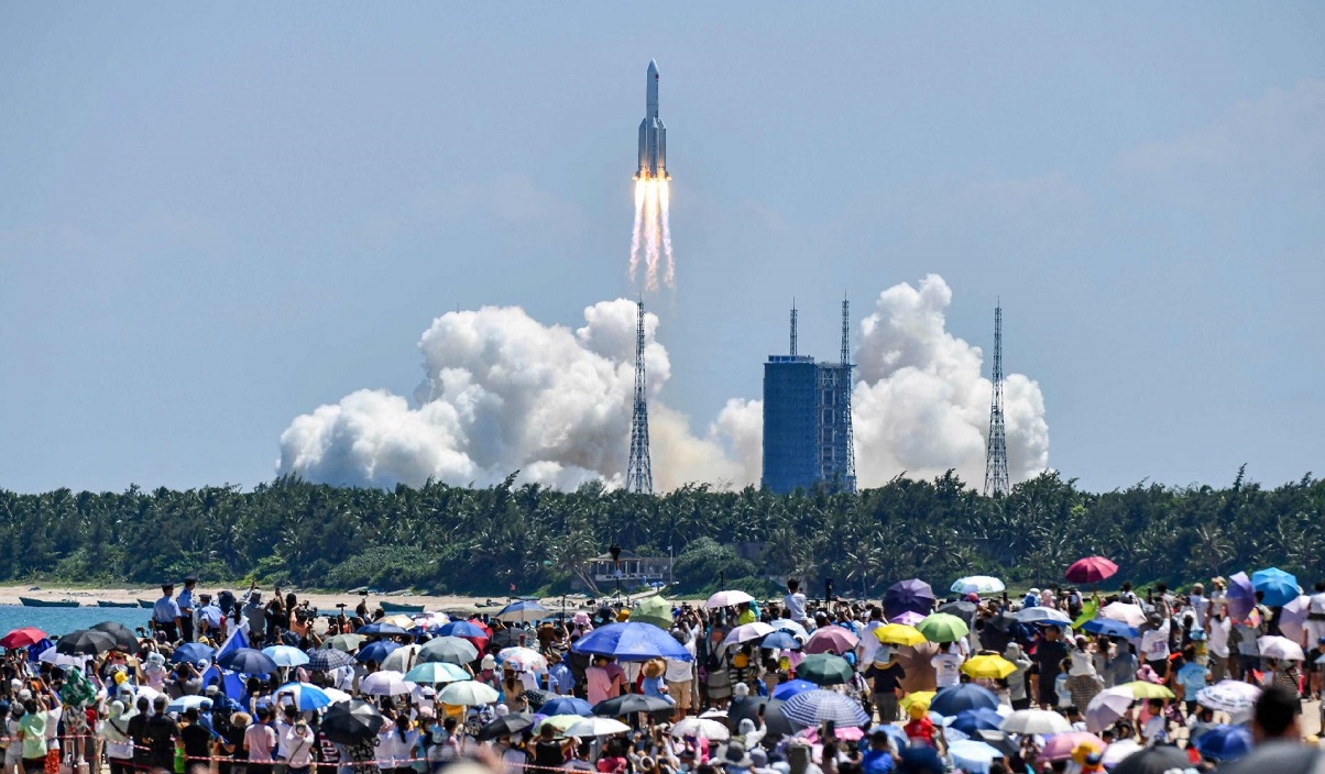 China lanza con éxito el segundo módulo de su estación espacial Tiangong