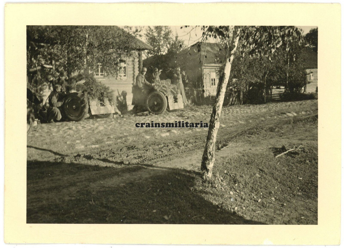 Orig Foto Infanteriegeschutz in Stellung in Litauen Lettland Russland 1941