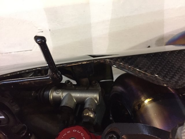 2D0F3383-D058-49A4-80F3-32A671F30960