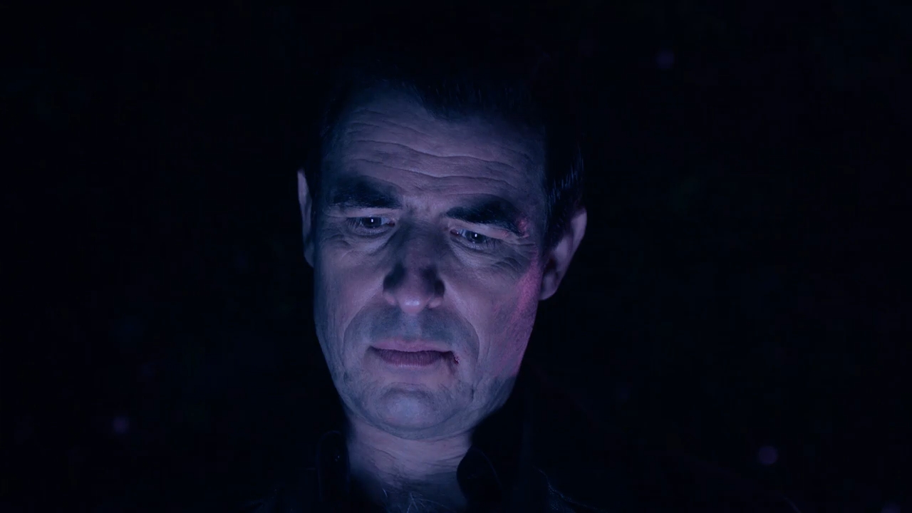 Dracula 2020 WebRip Season 1 [Hindi + English] 480p 720p ESub Screenshot