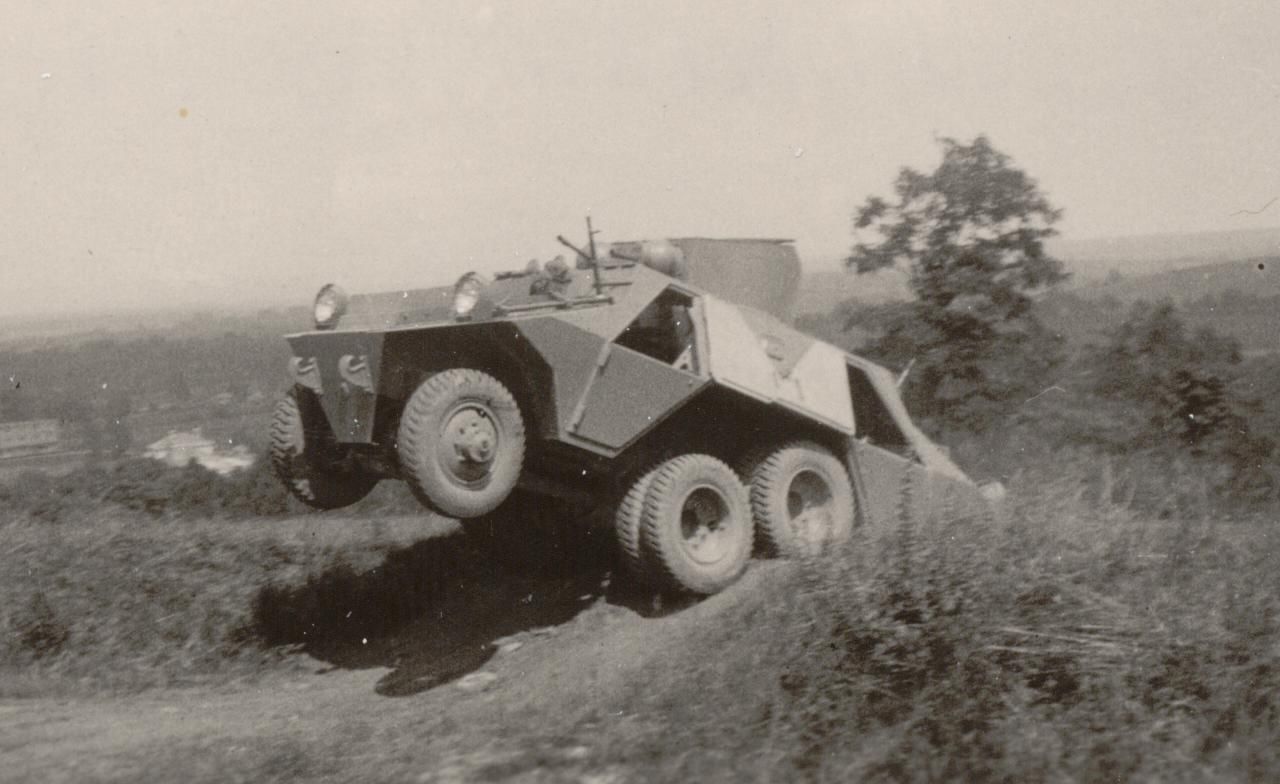 orig. Foto, österr. Beute Panzer, Spähpanzerwage