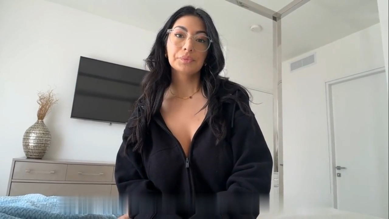 FamilyTherapyXXX 26 10 28 Cami Strella The Sock Thief
