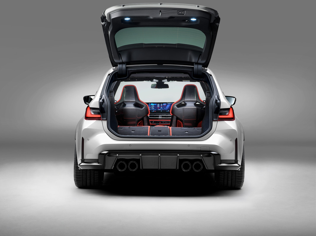 P90468260_highRes_the-first-ever-bmw-m