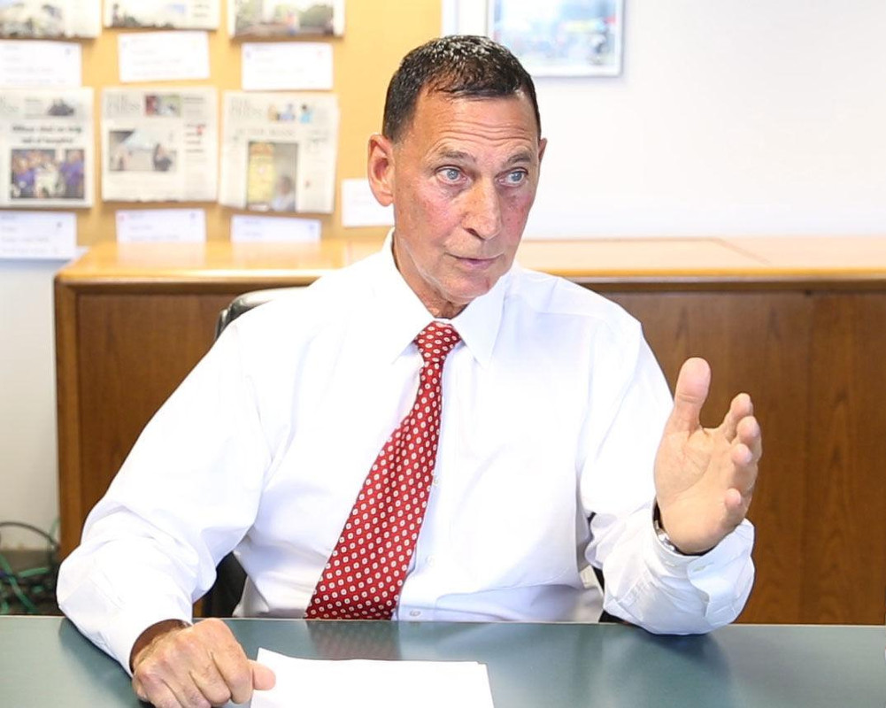 Frank LoBiondo discussing issues in the campaign with the Press of Atlantic City editorial board.