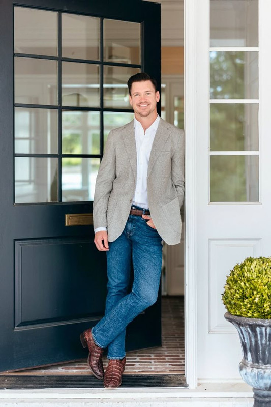 Julian Moreau, Luxury Real Estate Agent