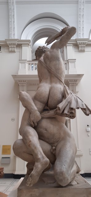 Escapada a Londres por la Exposición de Rafael (2022) - Blogs de Reino Unido - Llego a Londres y Victoria&Albert museum (13)