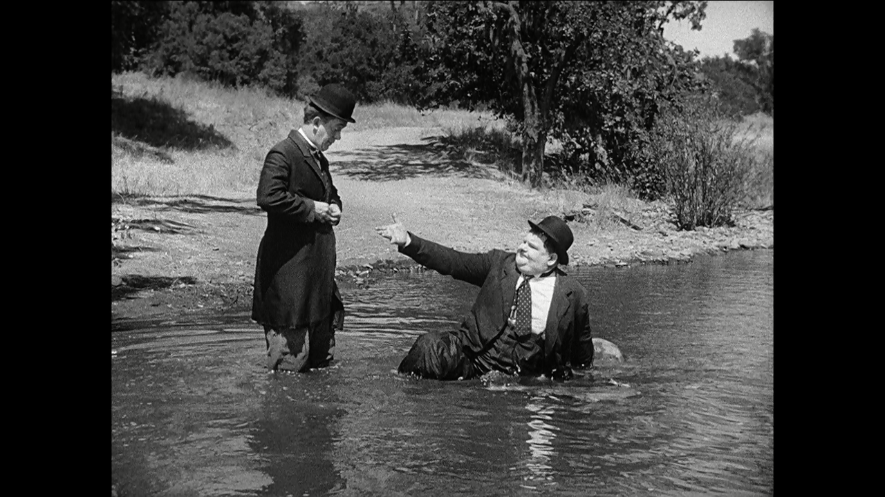 Way.Out.West.1937.1080i.BluRay.REMUX.AVC.DTS-HD.MA.2.0-epsilon12