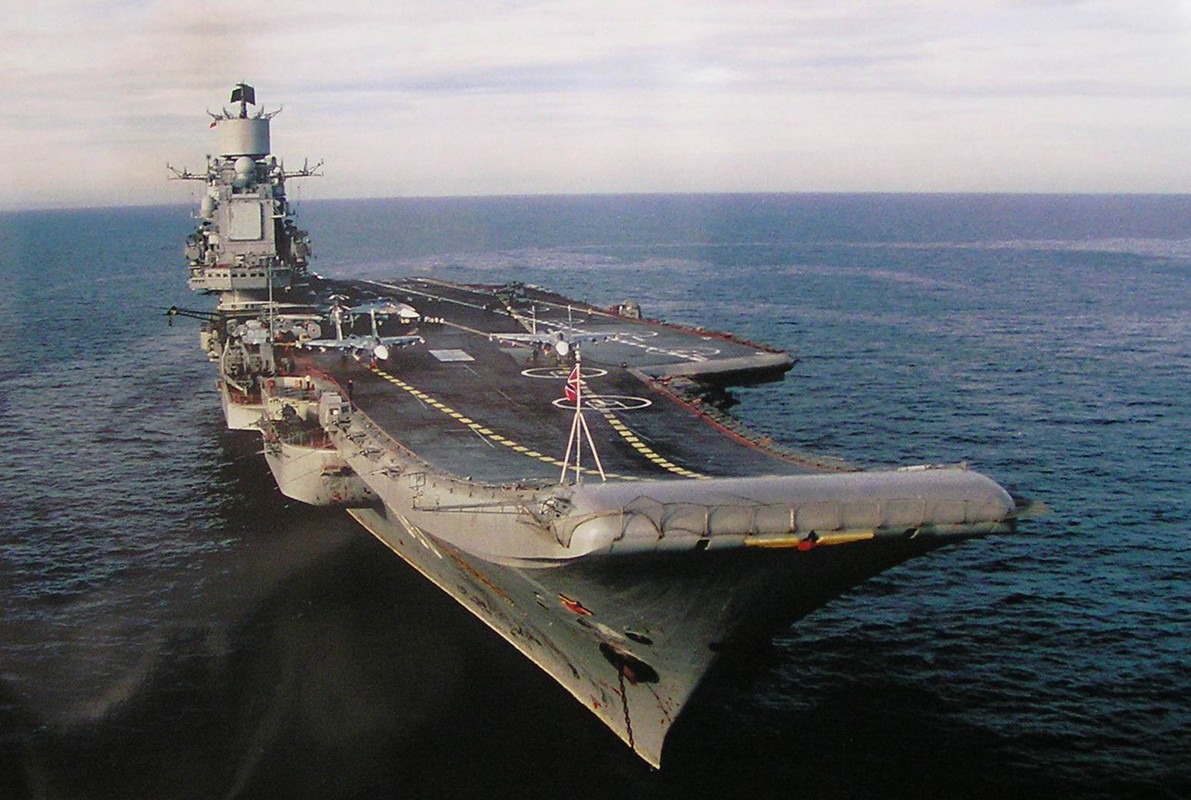 ТАКР АДМ КУЗНЕЦОВ на БС 1995г(цв)