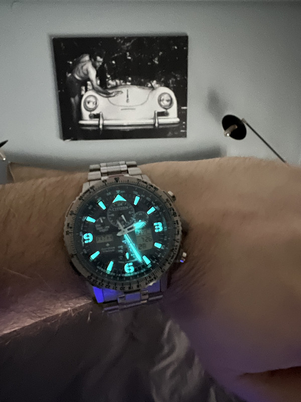 672BD9A4-5476-400C-A378-FDD629E81AC7