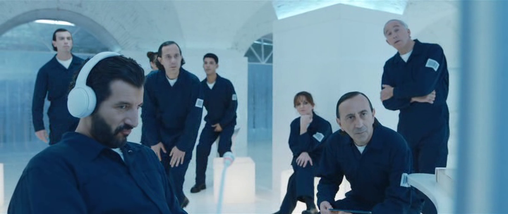 vlcsnap-2023-12-01-08h38m12s433