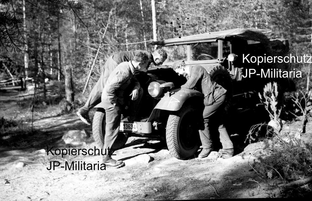 Foto Wehrmacht GEBIRGSJÄGER mit Fahrzeug Lastwag