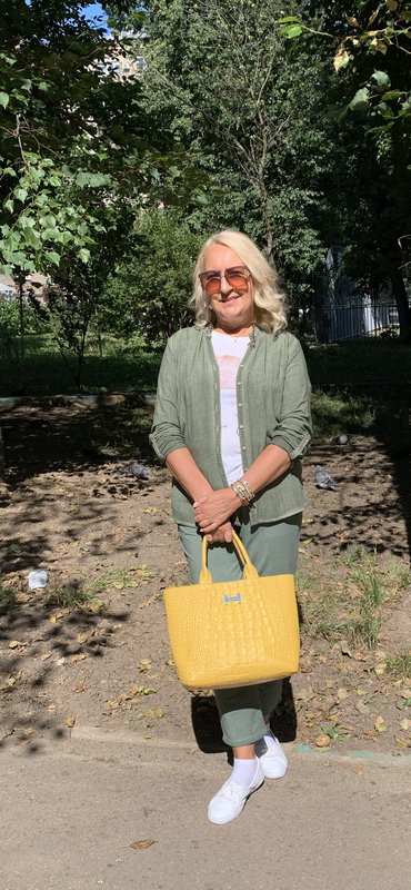 AEEBAFB0-C59A-4E30-A153-369198D5A5AC