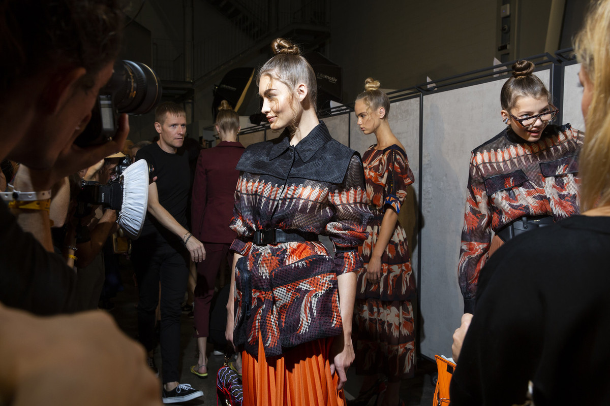 Fendi Spring 2019 Backstage VlFoH8ISOBvx
