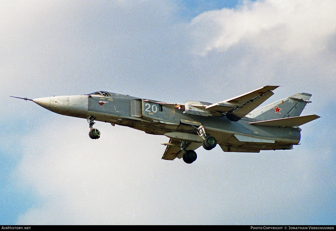 11 ORAP Su-24MR 20 White_0615305_16.10.91