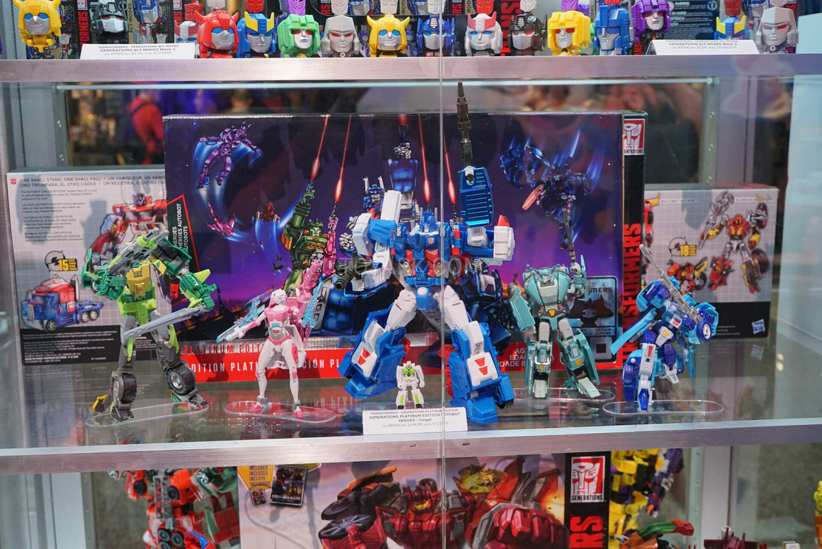 SDCC-2016-Transformers-Generations-006