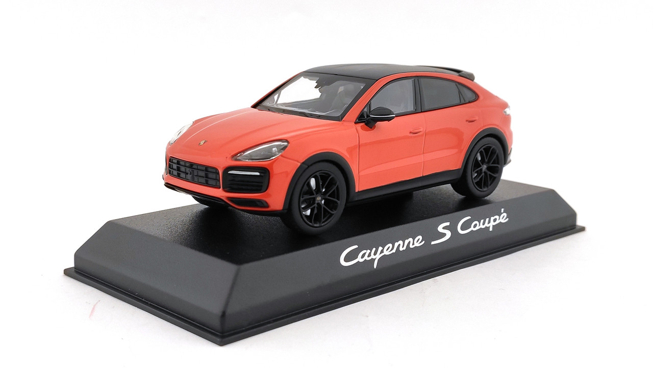 Porsche Cayenne S Coupe orange Norev (4)