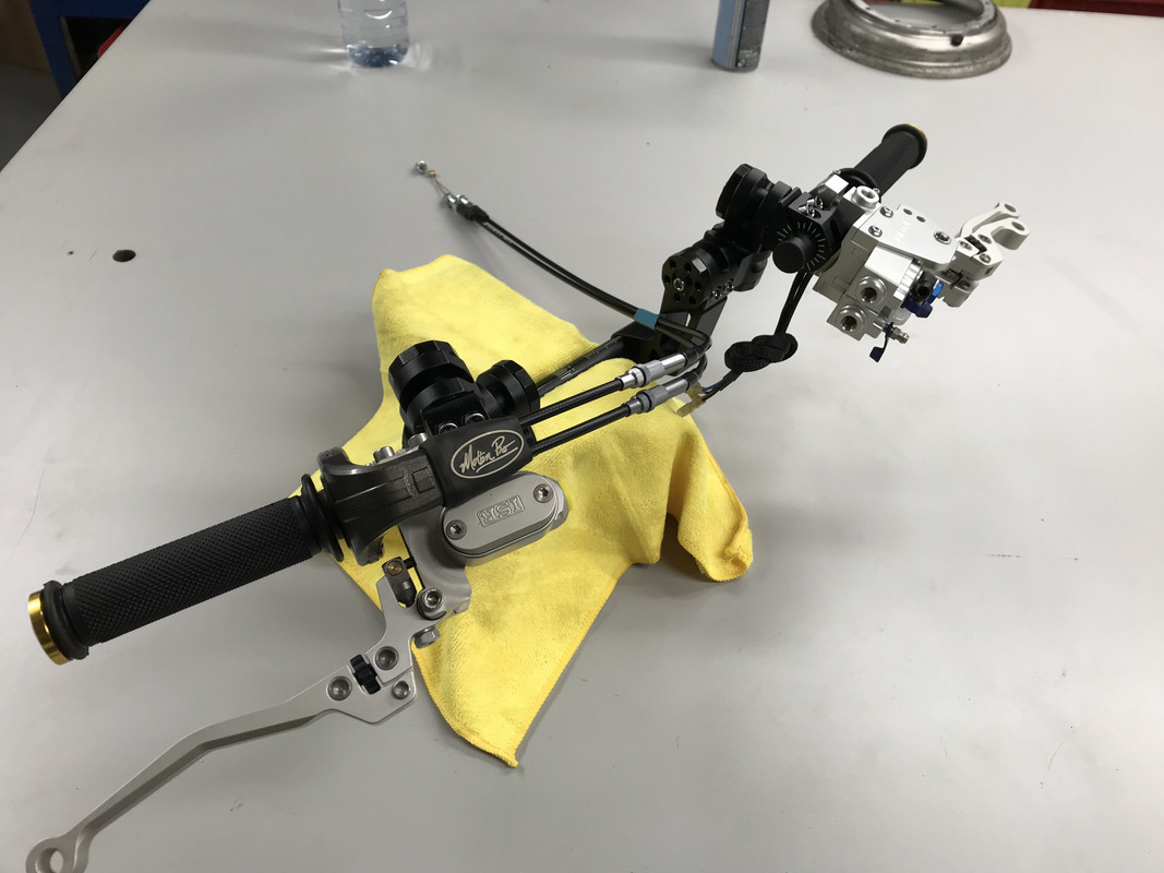 F0088C43-CF52-4F6F-A2F3-CC162D7278FE