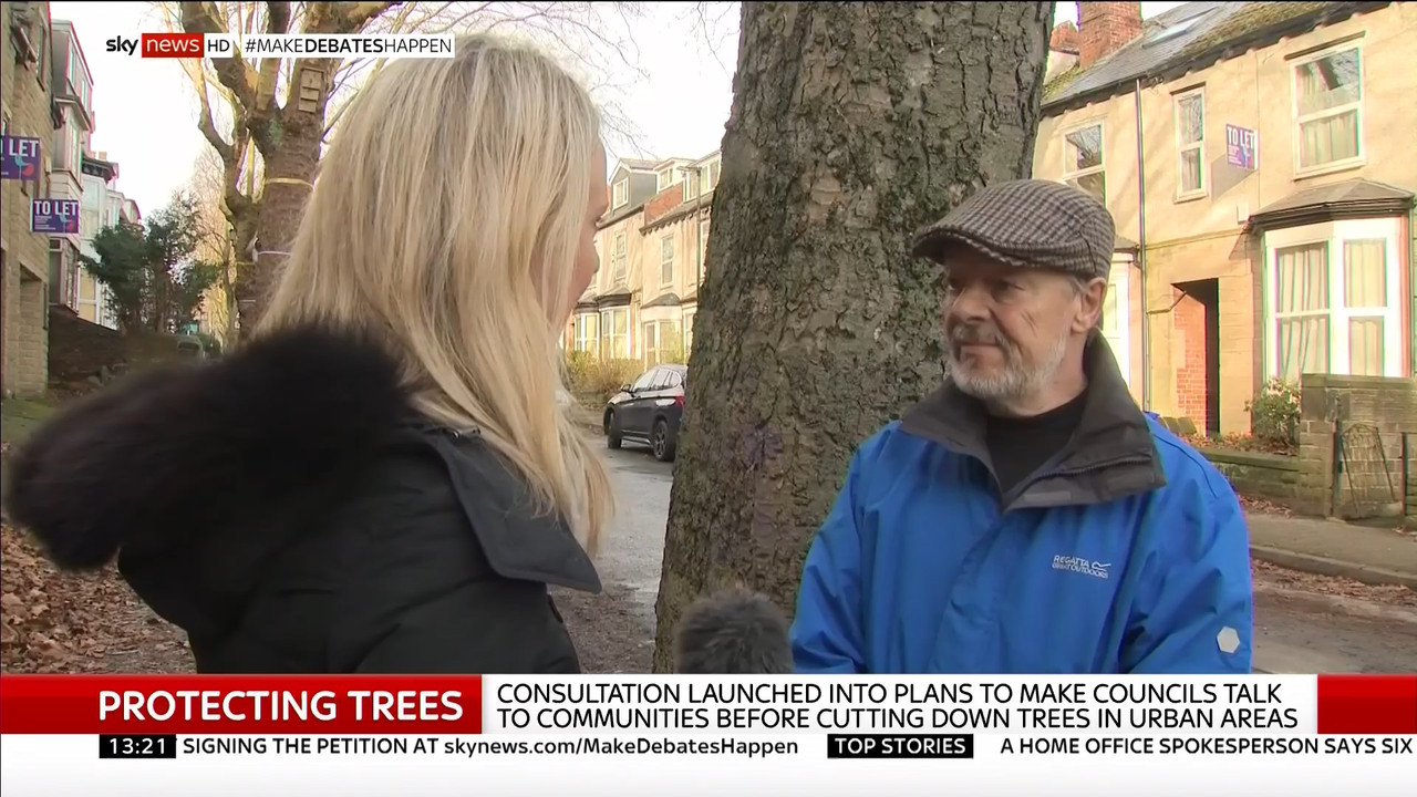 30 December - 13.00.00 - Sky News. Live coverage of main weekend