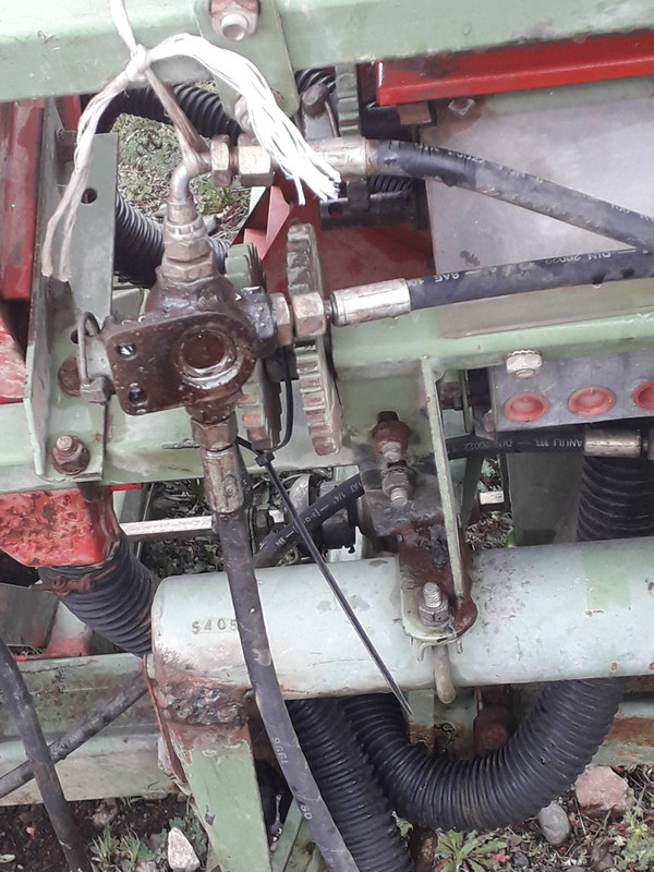 D1B2D8D8-8A1E-4218-ADA3-F5C6DE7CE87C