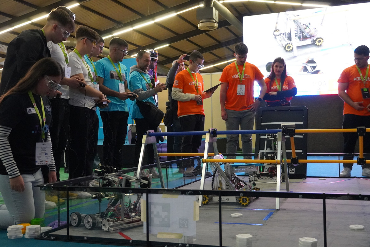 417543582-122163436346024334-7530260554100389113-n