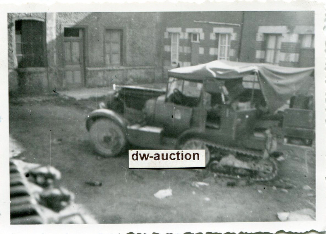 Frankreich , zerstörtes französisches Fahrzeug H