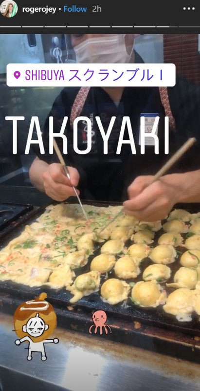 Cut Meyriska dan Roger Danuarta jajan Takoyaki