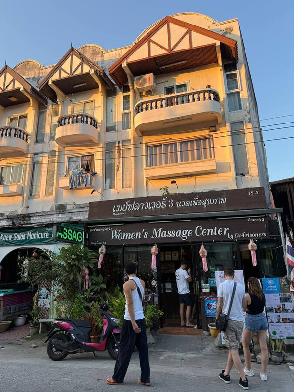 Блестяшки и вкусняшки: Новый Год в Чиангмае, Хуахин, Бангкок