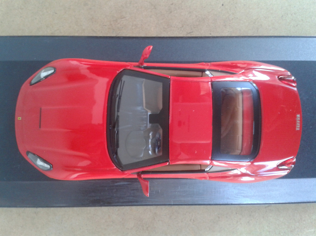 2009 Ferrari California (Hot Wheels Elite) (27)