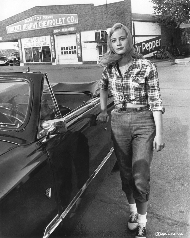 CybillShepherd_b78