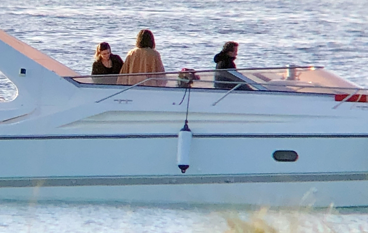 emmawatson-updates.com (73)