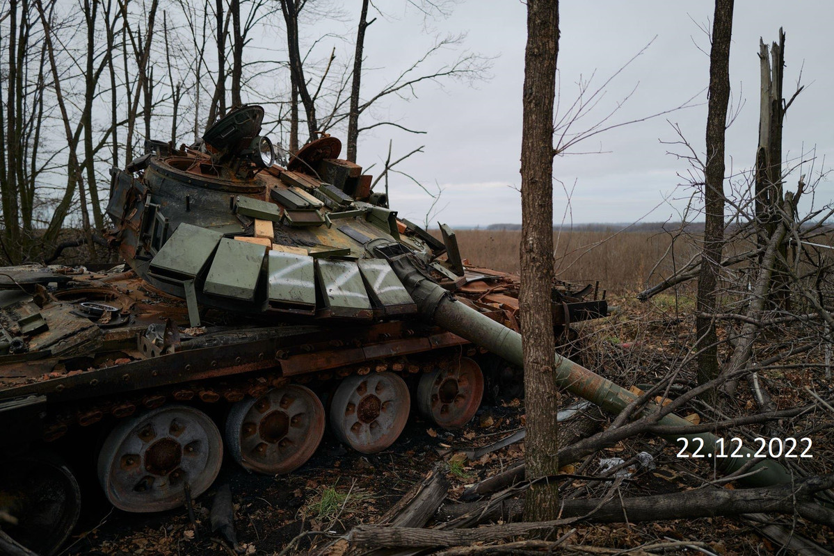 1002 T-72B3 Obr 2016 destr 22 12 22