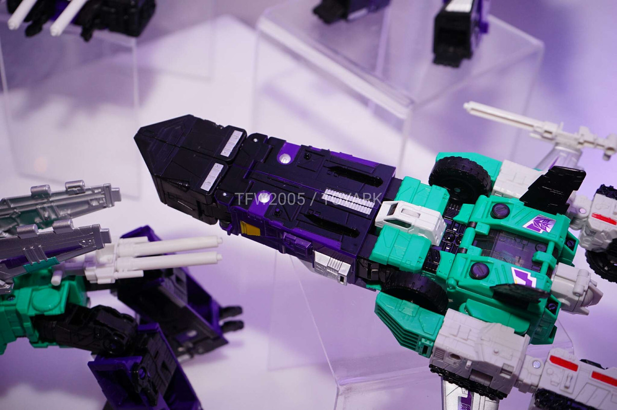 NYCC2016-Titans-Return-101