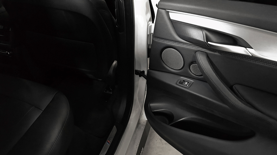 B28 Rear Right Door Panel-sm