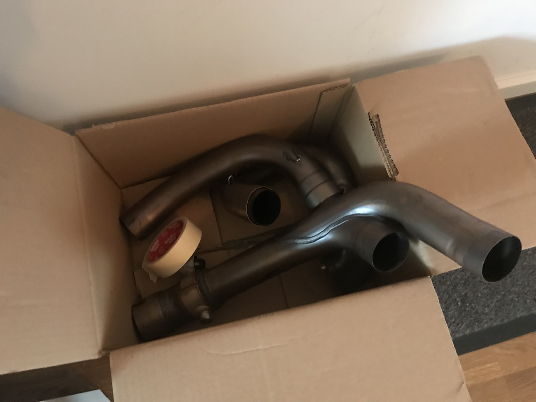 BB0953C8-A2A1-4DE3-BD2D-ED32B35D9D69