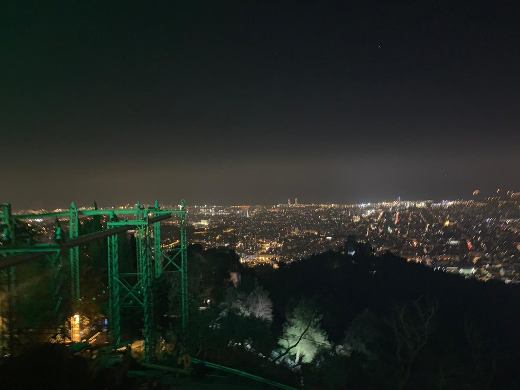 9FB33065-E550-45E6-B201-44F332F3E513