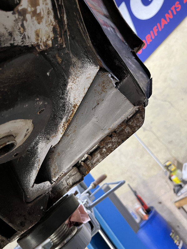 68C047C8-0DEA-44A1-84E9-3CD2808B9A2E