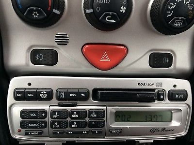 Alfa-Romeo-GTV-Spider-Silver-Clarion-PU-9907A-Stereo