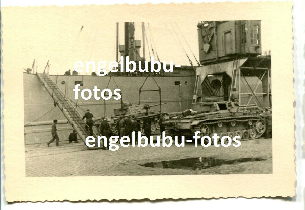 FOTO - PANZER - PANZER III (Selt. Ausführung L,M,N) - SCHIFFS-