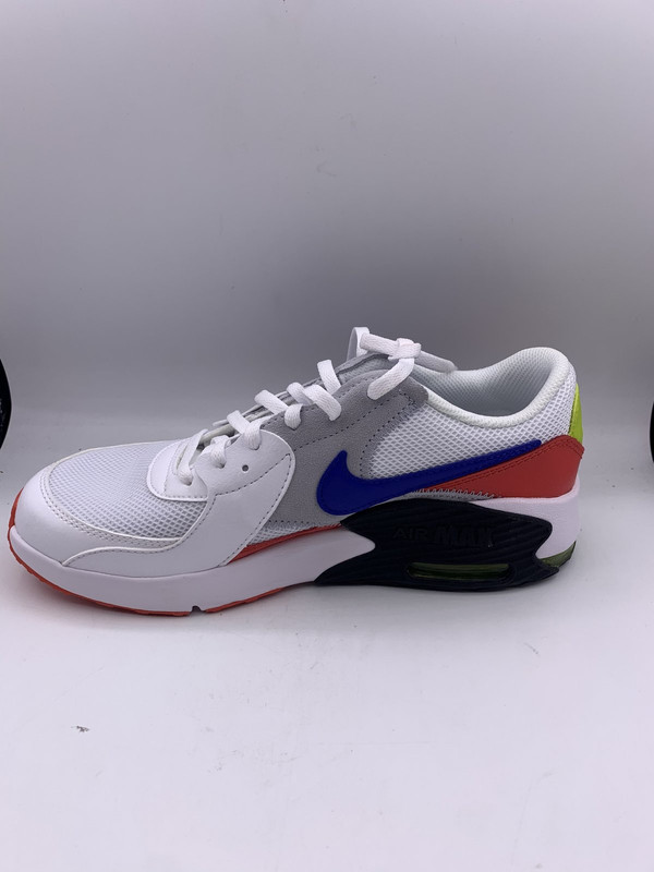 NIKE AIR MAX EXCEE ATHLETIC SIZE 6Y RED WHITE BLUE AND GREEN | MDG Sales,  LLC