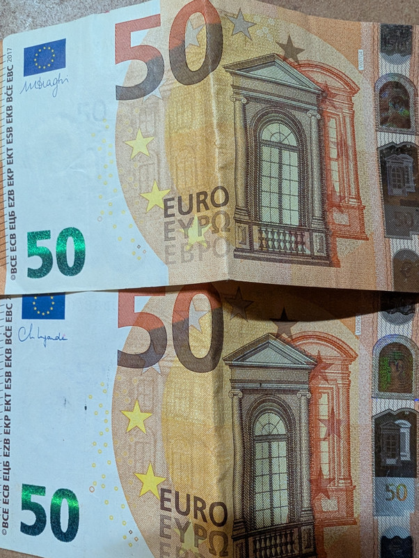 PXL 20251222 201123005