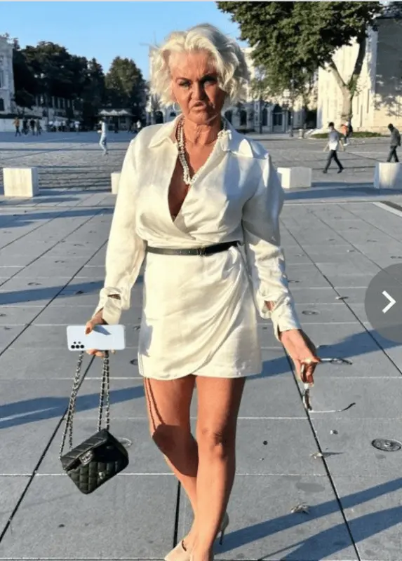 D9F205F4-3740-49A4-BBC3-0D9B87877CA9