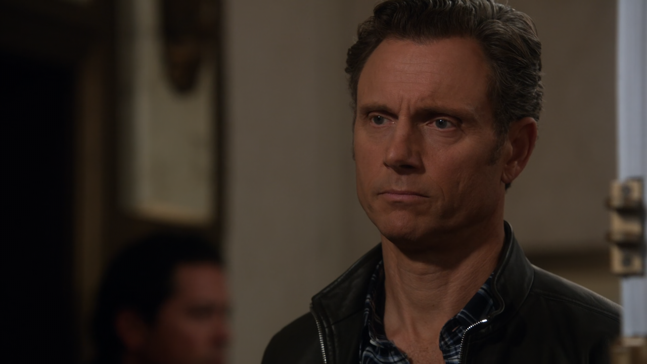 Scandal (2012) - S07E08 - Robin (1080p WEB-DL x265 Vyndros).mkv_