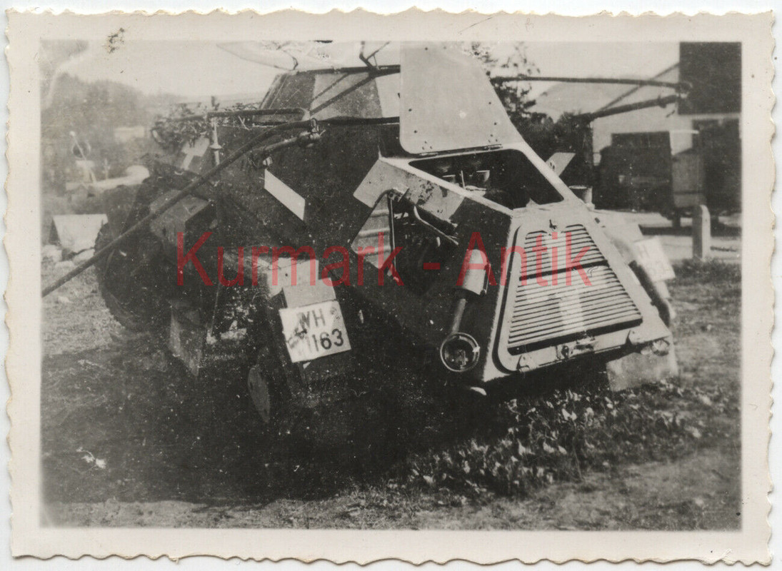 Foto Wehrmacht Polen Rabka Zdrój Panzer Spähwagen 222 Funker cra