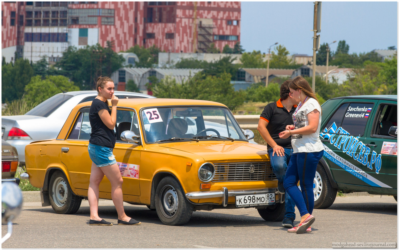 Lady-Drive-2321